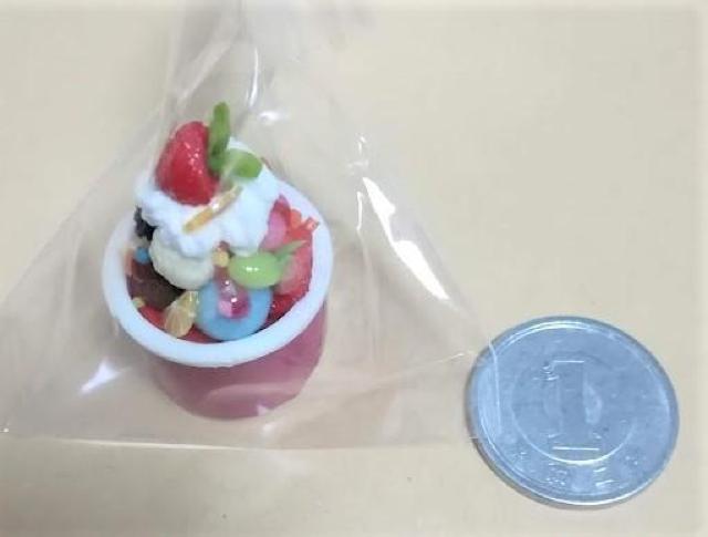 ミニチュア★サーティーワン★カップアイス★いちご★ストロベリー★BR★リカちゃんやシルバニアに★ドールハウス★ < おもちゃ  ミニチュア★サーティーワン★カップアイス★いちご★ストロベリー★BR★リカちゃんやシルバニアに★ドールハウス★ < おもちゃの