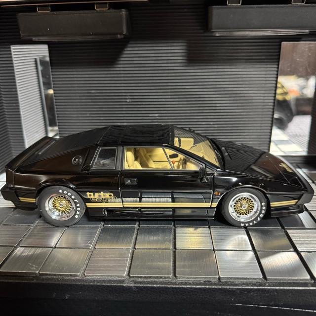 絶版未展示品 オートアート 1/18 ロータス エスプリ ターボ S2 ブラック < ホビー  絶版未展示品 オートアート 1/18 ロータス エスプリ ターボ S2 ブラック < ホビーの