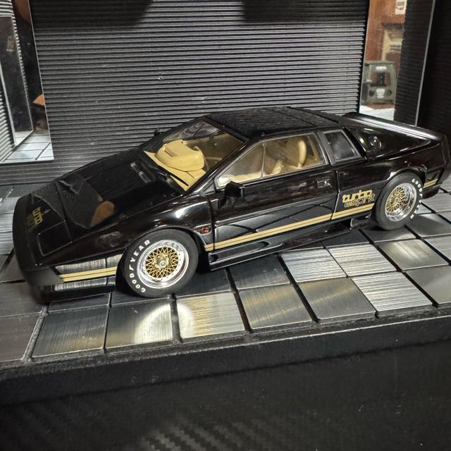 絶版未展示品 オートアート 1/18 ロータス エスプリ ターボ S2 ブラック < ホビー  絶版未展示品 オートアート 1/18 ロータス エスプリ ターボ S2 ブラック < ホビーの