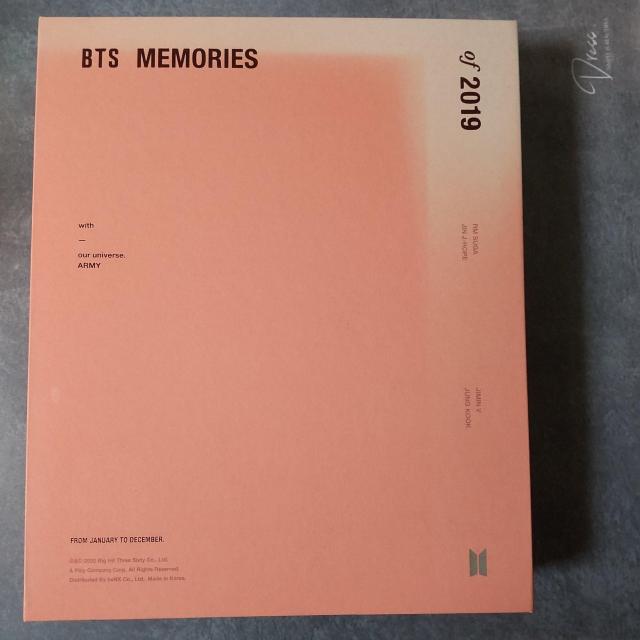 BTS 『Memories of 2019』 のバインダーカバーとフォトブック < タレントグッズ  BTS 『Memories of 2019』 のバインダーカバーとフォトブック < タレントグッズの