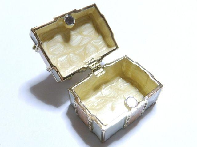 【PIEARTH】《New》プレゼントボックス/アクセサリーケース<ホワイトボックスxピンクリボン> < 女性アクセサリー/時計  【PIEARTH】《New》プレゼントボックス/アクセサリーケース<ホワイトボックスxピンクリボン> < 女性アクセサリー/時計の