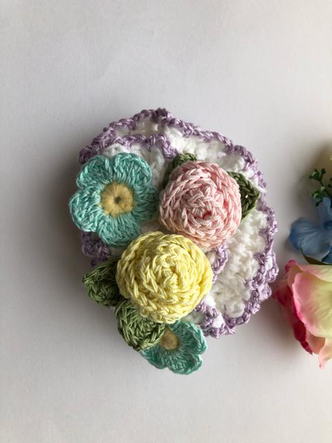 ハンドメイド ボリューム シュシュ 巻き巻き薔薇とパステル花 < 女性ファッション  ハンドメイド ボリューム シュシュ 巻き巻き薔薇とパステル花 < 女性ファッションの