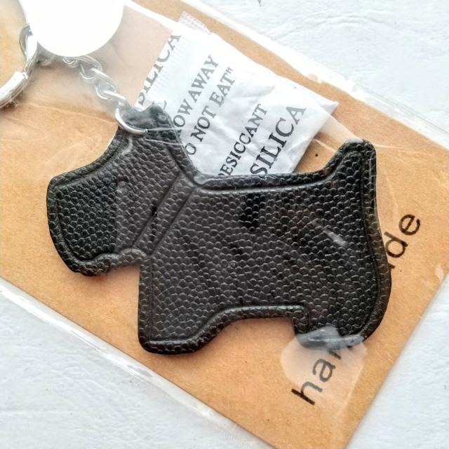 genuine leather dog KeyHolder COLOR BLACK キーホルダー 犬 < インテリア/ライフ  genuine leather dog KeyHolder COLOR BLACK キーホルダー 犬 < インテリア/ライフの