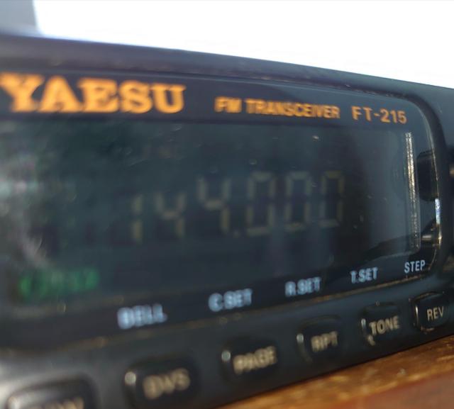 �����G�X �yFT-215�z�� 144 MHz��  �����@��used