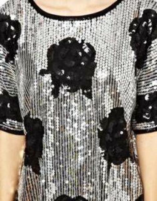 シルバースパンコール黒花ストレッチカットソーイギリスS〜M < 女性ファッション  シルバースパンコール黒花ストレッチカットソーイギリスS〜M  < 女性ファッションの