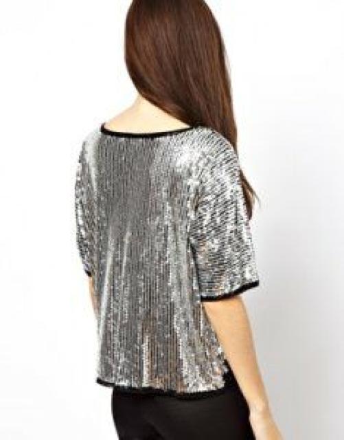 シルバースパンコール黒花ストレッチカットソーイギリスS〜M < 女性ファッション  シルバースパンコール黒花ストレッチカットソーイギリスS〜M < 女性ファッションの