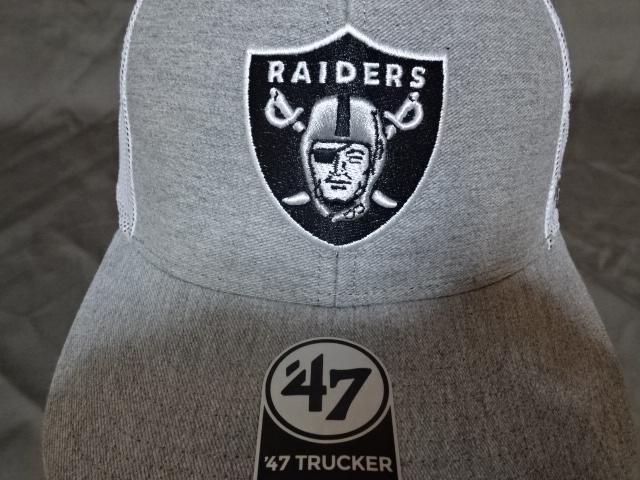 USA購入 激レア【47BRAND】NFLアメフト ラスベガス レイダース ロゴ刺繍入りメッシュキャップ < 男性ファッション  USA購入 激レア【47BRAND】NFLアメフト ラスベガス レイダース ロゴ刺繍入りメッシュキャップ  < 男性ファッションの