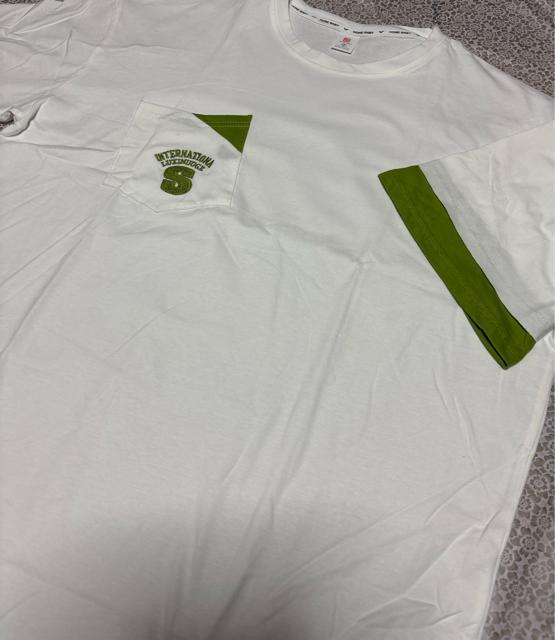 ゆったりロングtシャツ 刺繍英字柄 配色 ホワイト 大きいサイズ < 女性ファッション ゆったりロングtシャツ 刺繍英字柄 配色 ホワイト 大きいサイズ < 女性ファッションの