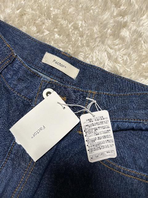 新品タグ付きFactor★裾スリット切りっぱなしジーンズ < 女性ファッション 新品タグ付きFactor★裾スリット切りっぱなしジーンズ < 女性ファッションの