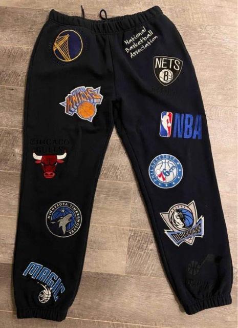 NBA/バスケ/スウェット/総柄/ストリート/STREET/アメリカ/LAKERS/BULLS/Knicks/backs/SUNS < 男性ファッション NBA/バスケ/スウェット/総柄/ストリート/STREET/アメリカ/LAKERS/BULLS/Knicks/backs/SUNS < 男性ファッションの