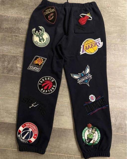 NBA/バスケ/スウェット/総柄/ストリート/STREET/アメリカ/LAKERS/BULLS/Knicks/backs/SUNS < 男性ファッション NBA/バスケ/スウェット/総柄/ストリート/STREET/アメリカ/LAKERS/BULLS/Knicks/backs/SUNS < 男性ファッションの