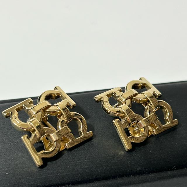 ���i Ferragamo �t�F���K�� 4�A�K���`�[�j �C�������O �A�N�Z�T���[ �N���b�v�� �S�[���h �� �u�����h�� 