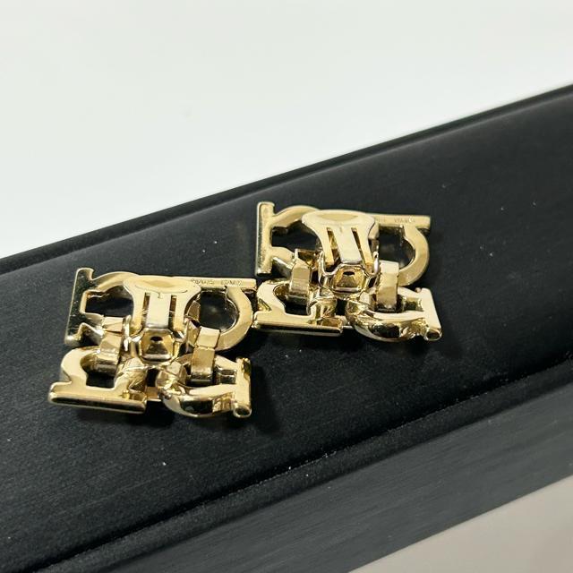 ���i Ferragamo �t�F���K�� 4�A�K���`�[�j �C�������O �A�N�Z�T���[ �N���b�v�� �S�[���h �� �u�����h�� 