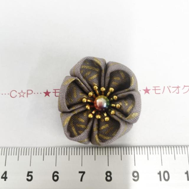 10*ハンドメイド♪つまみ細工風お花モチーフ 30 < 女性ファッション 10*ハンドメイド♪つまみ細工風お花モチーフ 30 < 女性ファッションの
