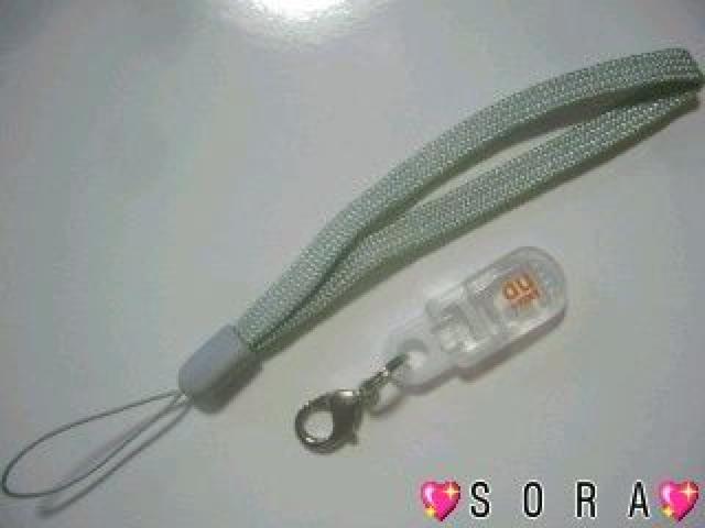 【au】非売品♪クリップ付 オリジナルストラップ < 家電/AV  【au】非売品♪クリップ付 オリジナルストラップ  < 家電/AVの
