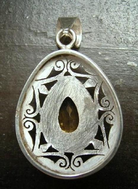 ☆即決☆silver925*ゴールデントパーズペンダントトップ 4.2a < 女性アクセサリー/時計  ☆即決☆silver925*ゴールデントパーズペンダントトップ 4.2a < 女性アクセサリー/時計の