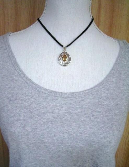 ☆即決☆silver925*ゴールデントパーズペンダントトップ 4.2a < 女性アクセサリー/時計  ☆即決☆silver925*ゴールデントパーズペンダントトップ 4.2a < 女性アクセサリー/時計の