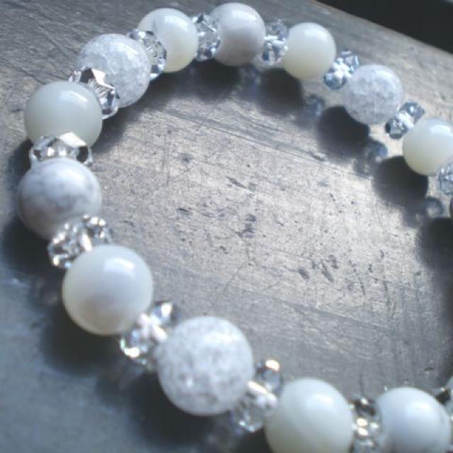 ムーンストーンxマザーオブパールxハウライトxクラック水晶 < 女性アクセサリー/時計 ムーンストーンxマザーオブパールxハウライトxクラック水晶 < 女性アクセサリー/時計の