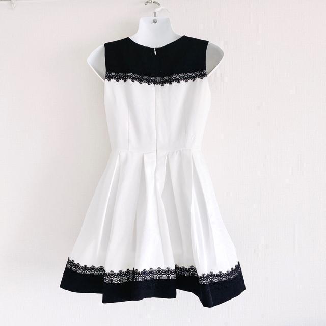 黒白刺繍レースタックプリーツフレアスカートドレスワンピース < ブランド 黒白刺繍レースタックプリーツフレアスカートドレスワンピース < ブランドの