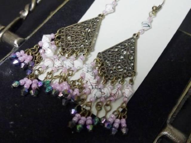 新品 アンティーク調エスニックフリンジピアス < 女性アクセサリー/時計 新品 アンティーク調エスニックフリンジピアス < 女性アクセサリー/時計の