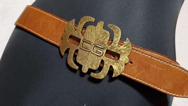 正規 ドルチェ&ガッバーナ バロック D&G アイコンロゴ スパイダーバックル レザーベルト 茶×金 100 最大サイズ金具 XL < ブランド  正規 ドルチェ&ガッバーナ バロック D&G アイコンロゴ スパイダーバックル レザーベルト 茶×金 100 最大サイズ金具 XL < ブランドの