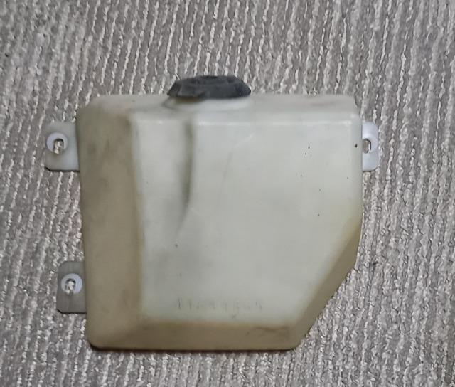M151A2 ウィンドウォッシャー液タンク < ホビー  M151A2 ウィンドウォッシャー液タンク  < ホビーの
