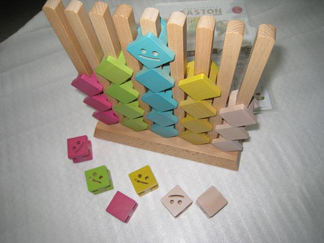 ☆ 積み木パズル  ☆ サストン ☆ SASTON  ☆ 知育玩具 < おもちゃ  ☆ 積み木パズル  ☆ サストン ☆ SASTON  ☆ 知育玩具 < おもちゃの