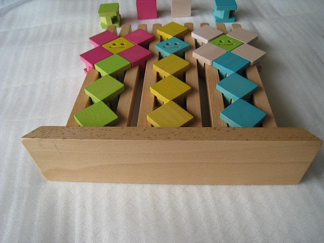 ☆ 積み木パズル  ☆ サストン ☆ SASTON  ☆ 知育玩具 < おもちゃ  ☆ 積み木パズル  ☆ サストン ☆ SASTON  ☆ 知育玩具 < おもちゃの