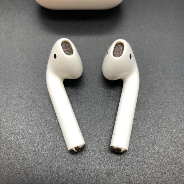 即決 Apple アップル AirPods 第二世代 ワイヤレスイヤホン < 家電/AV  即決 Apple アップル AirPods 第二世代 ワイヤレスイヤホン < 家電/AVの