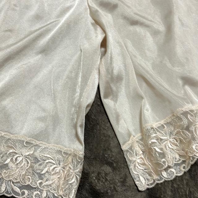 ☆☆☆タンス整理品 衣類 おまとめOK ホームクリーニング済み ペチパンツ クリーム系 Mサイズ < 女性ファッション  ☆☆☆タンス整理品 衣類 おまとめOK ホームクリーニング済み ペチパンツ クリーム系 Mサイズ < 女性ファッションの