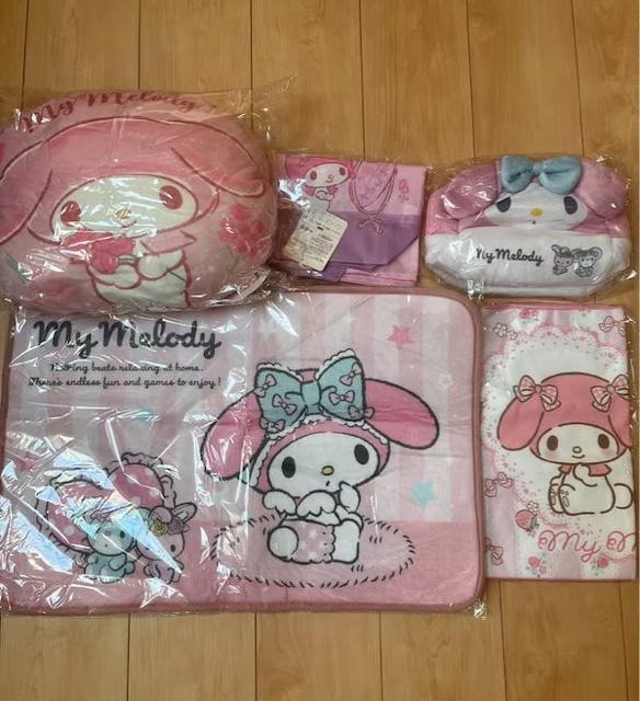 lucky bagキャラクターたちの豪華7点セット < 女性ファッション lucky bagキャラクターたちの豪華7点セット < 女性ファッションの