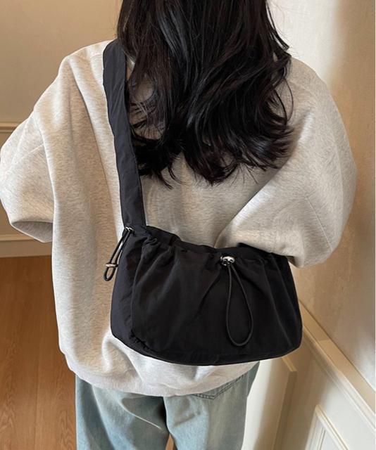 送料無料 新品 ハンドバッグ 肩掛けバッグ ナイロン < 女性ファッション  送料無料 新品 ハンドバッグ 肩掛けバッグ ナイロン < 女性ファッションの