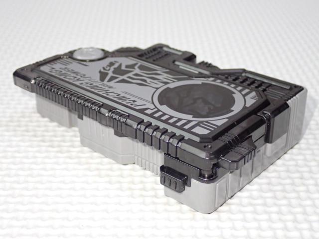 仮面ライダーゼロワン DXパンチングコングプログライズキー < おもちゃ 仮面ライダーゼロワン DXパンチングコングプログライズキー < おもちゃの