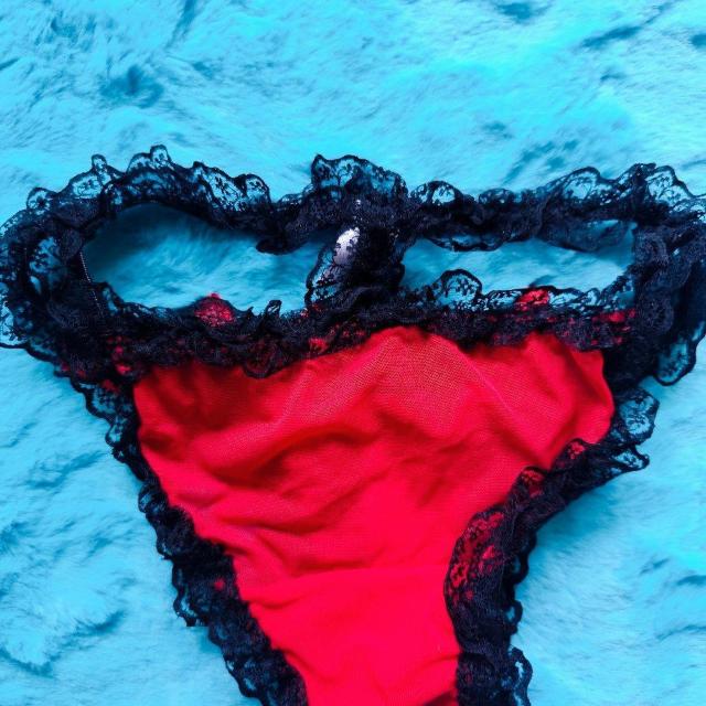 激エロカワッ。。サテンリボン&肌魅せッ。。透けメッシュ×レースフリルパンティー。。。ショーツ。。。レッド。。。 < 女性ファッション  激エロカワッ。。サテンリボン&肌魅せッ。。透けメッシュ×レースフリルパンティー。。。ショーツ。。。レッド。。。 < 女性ファッションの