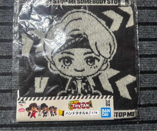 BTS Vのハンドタオル2枚 < タレントグッズ BTS Vのハンドタオル2枚 < タレントグッズの