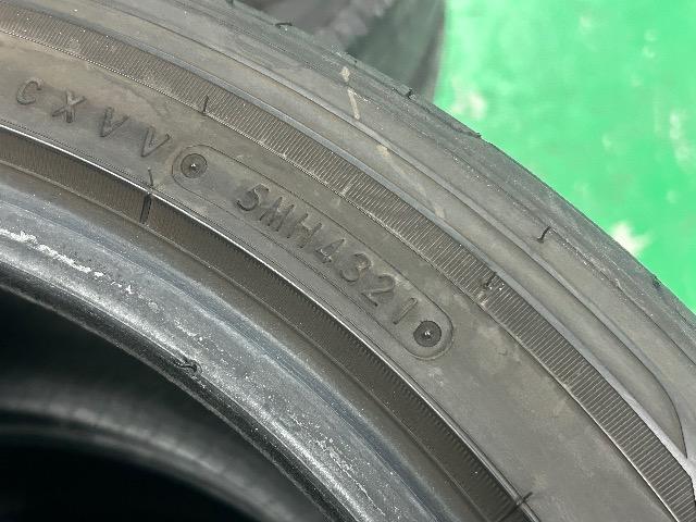 8072143)�������Í��Y�^�C��4�{�Z�b�g�Z�_���N�[�y�T�C�Y�j�b�g�[�^�C��235/45R18�������� �� ������/�o�C�N