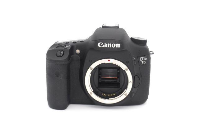 �����E�o�b�e���[2�t����Canon 7D �{�f�B�� �� �Ɠd/AV�� 