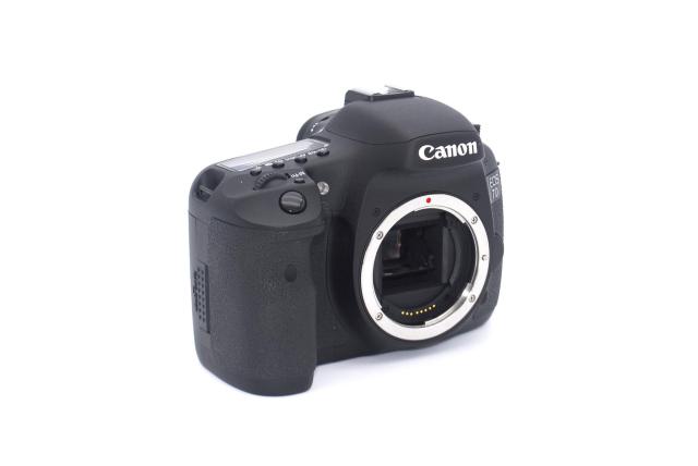 �����E�o�b�e���[2�t����Canon 7D �{�f�B�� �� �Ɠd/AV�� 