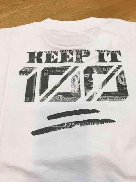 LA直輸入 100keep デザインプリントTシャツ白サイズ2XLXXL < 男性ファッション  LA直輸入 100keep デザインプリントTシャツ白サイズ2XLXXL < 男性ファッションの