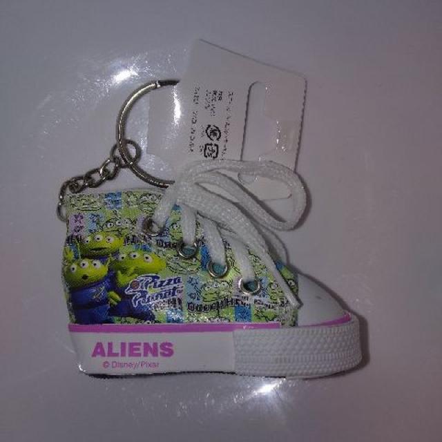 トイ・ストーリー4 スニーカーチャーム エイリアン < おもちゃ  トイ・ストーリー4 スニーカーチャーム エイリアン < おもちゃの