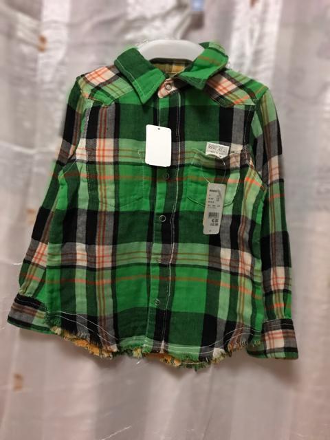 新品タグ付き   リバーシブル     トップス  シャツ   100cm < キッズ/ベビー  新品タグ付き   リバーシブル     トップス  シャツ   100cm < キッズ/ベビーの