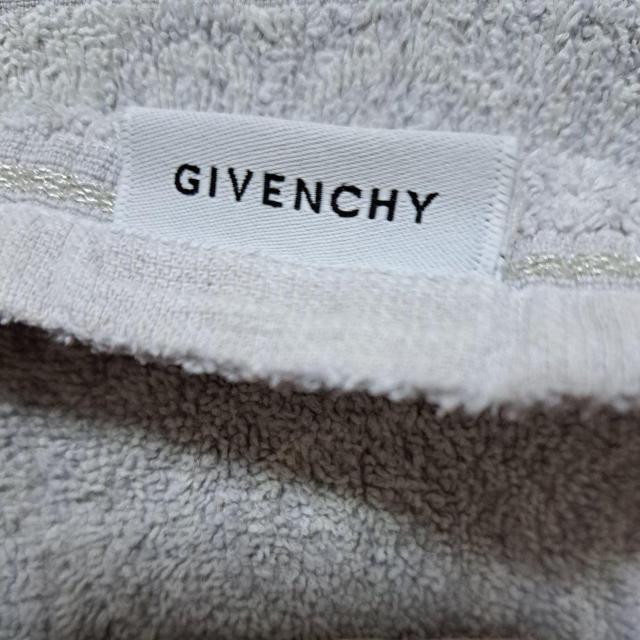 GIVENCHỸtFCX^I  uh 