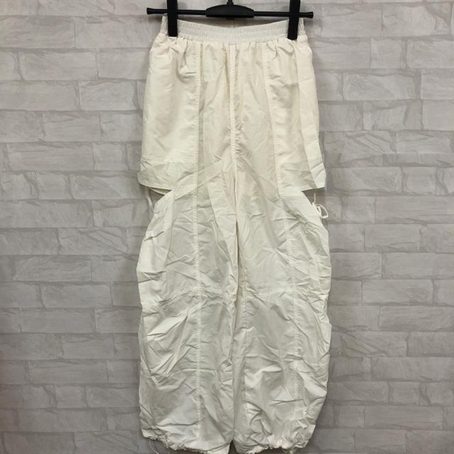 即決 新品 タグ付き RETRO GALLERY サイドスリットカーゴPT < 女性ファッション  即決 新品 タグ付き RETRO GALLERY サイドスリットカーゴPT  < 女性ファッションの