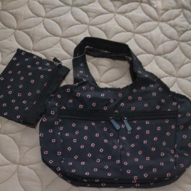 ★新品★ナイロンバッグ★ショルダーバッグ&トートバッグ★ポーチ付き < 女性ファッション  ★新品★ナイロンバッグ★ショルダーバッグ&トートバッグ★ポーチ付き < 女性ファッションの