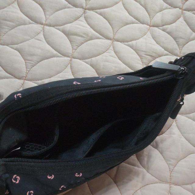 ★新品★ナイロンバッグ★ショルダーバッグ&トートバッグ★ポーチ付き < 女性ファッション  ★新品★ナイロンバッグ★ショルダーバッグ&トートバッグ★ポーチ付き < 女性ファッションの