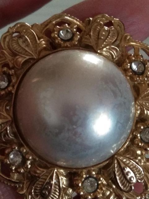 昭和レトロ ヨーロッパデザイン パールブローチ < 女性アクセサリー/時計 昭和レトロ ヨーロッパデザイン パールブローチ < 女性アクセサリー/時計の