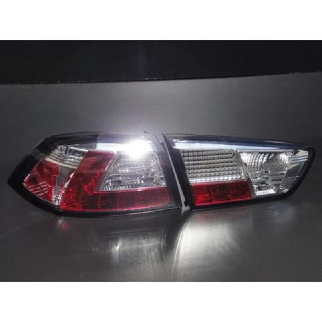 三菱 ランサーエボリューション10 ランエボ10 クリスタルLEDテールランプ < 自動車/バイク 三菱 ランサーエボリューション10 ランエボ10 クリスタルLEDテールランプ < 自動車/バイク