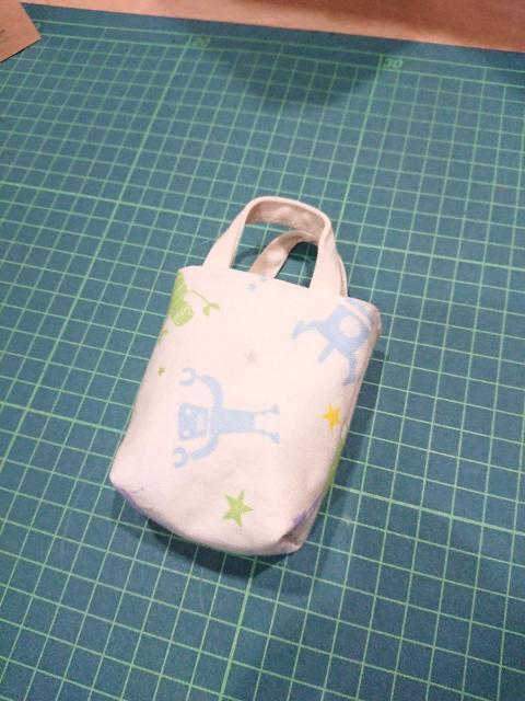 ハンドメイド小物入れ(ロボット@) < 女性ファッション  ハンドメイド小物入れ(ロボット@)  < 女性ファッションの