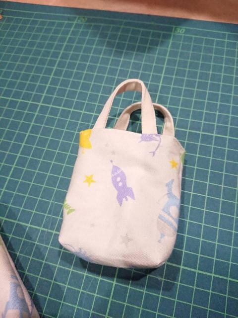 ハンドメイド小物入れ(ロボット@) < 女性ファッション  ハンドメイド小物入れ(ロボット@) < 女性ファッションの