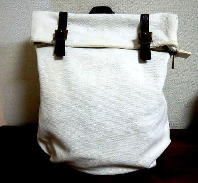 ◆キャンバスのリュック ホワイト 中古品 < 男性ファッション  ◆キャンバスのリュック ホワイト 中古品  < 男性ファッションの